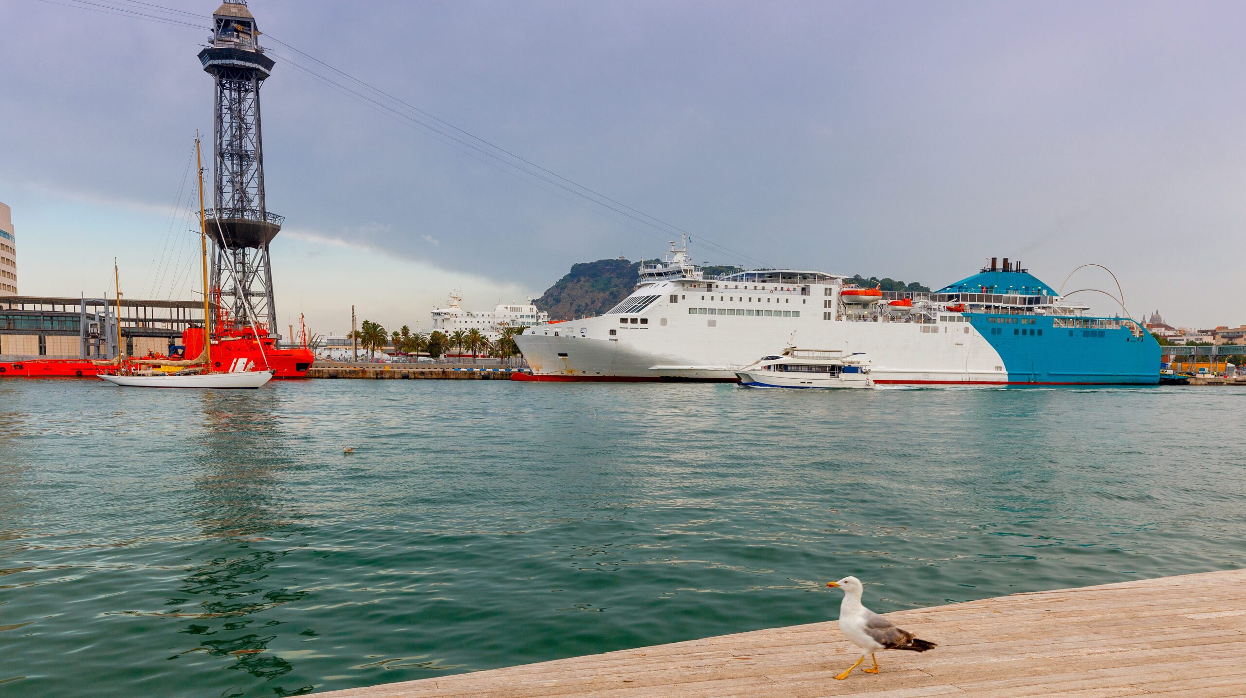 barcelona-seaport-at-sunset-2026-01-09-13-12-57-utc