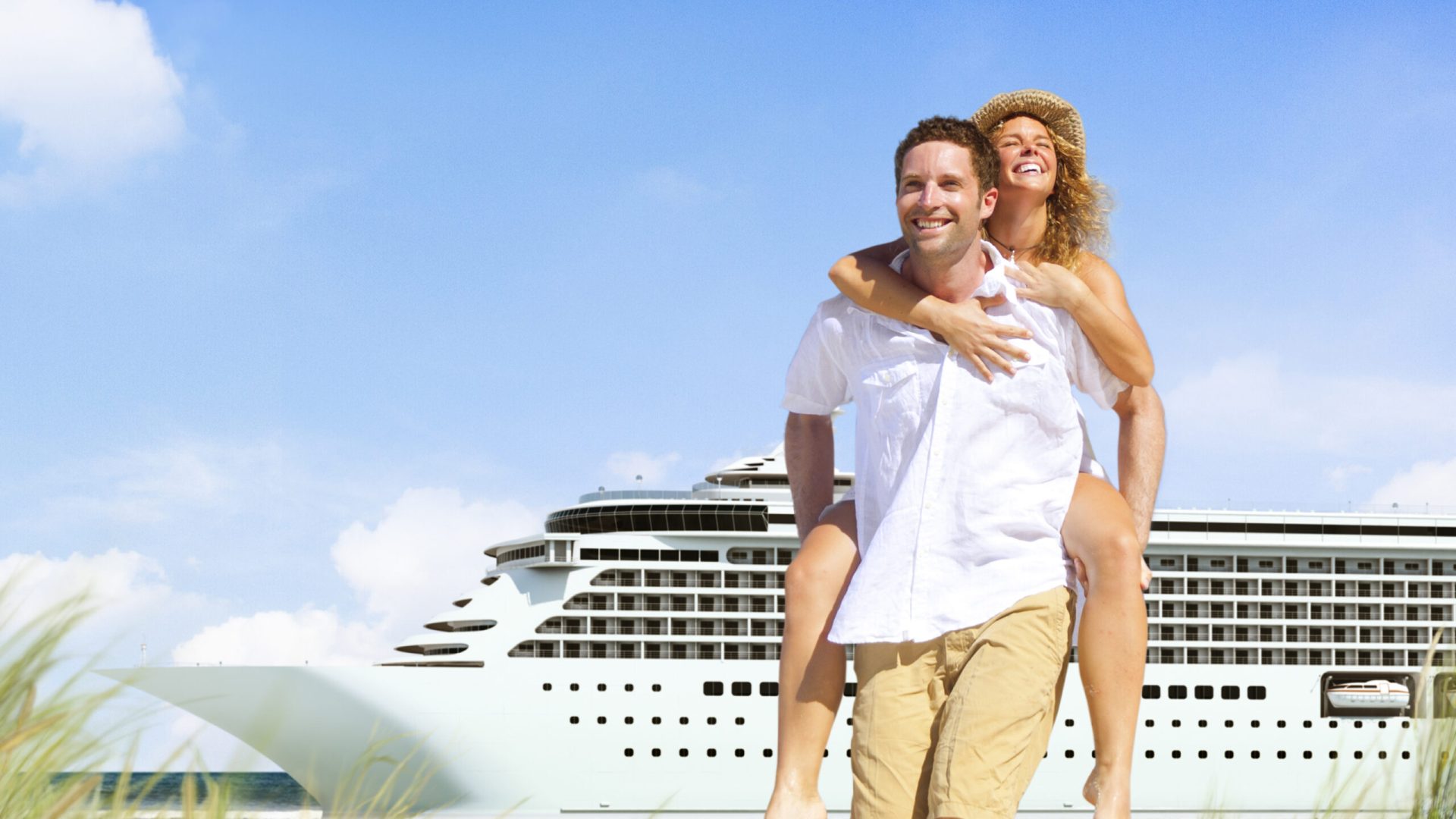 Couple Beach Cruise Vacation Holiday Leisure Summer Concept