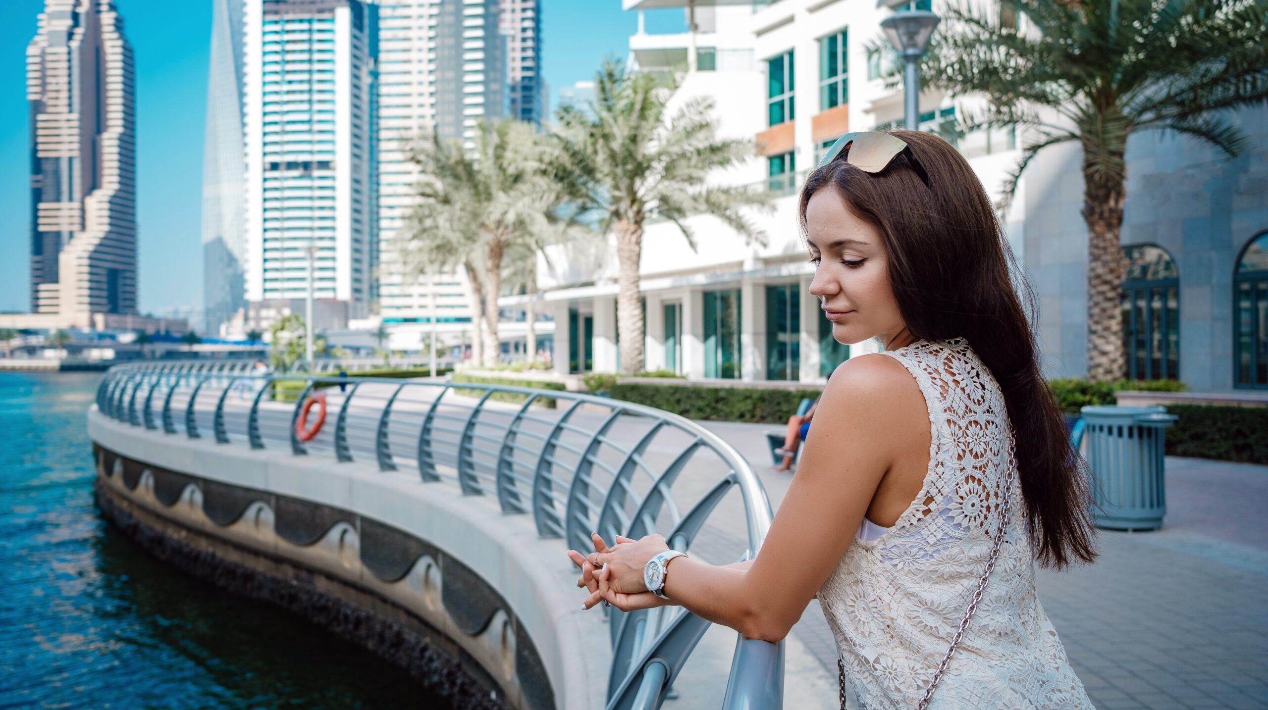 dubai-travel-tourist-woman-on-vacation-walking-on-2026-01-11-08-55-40-utc