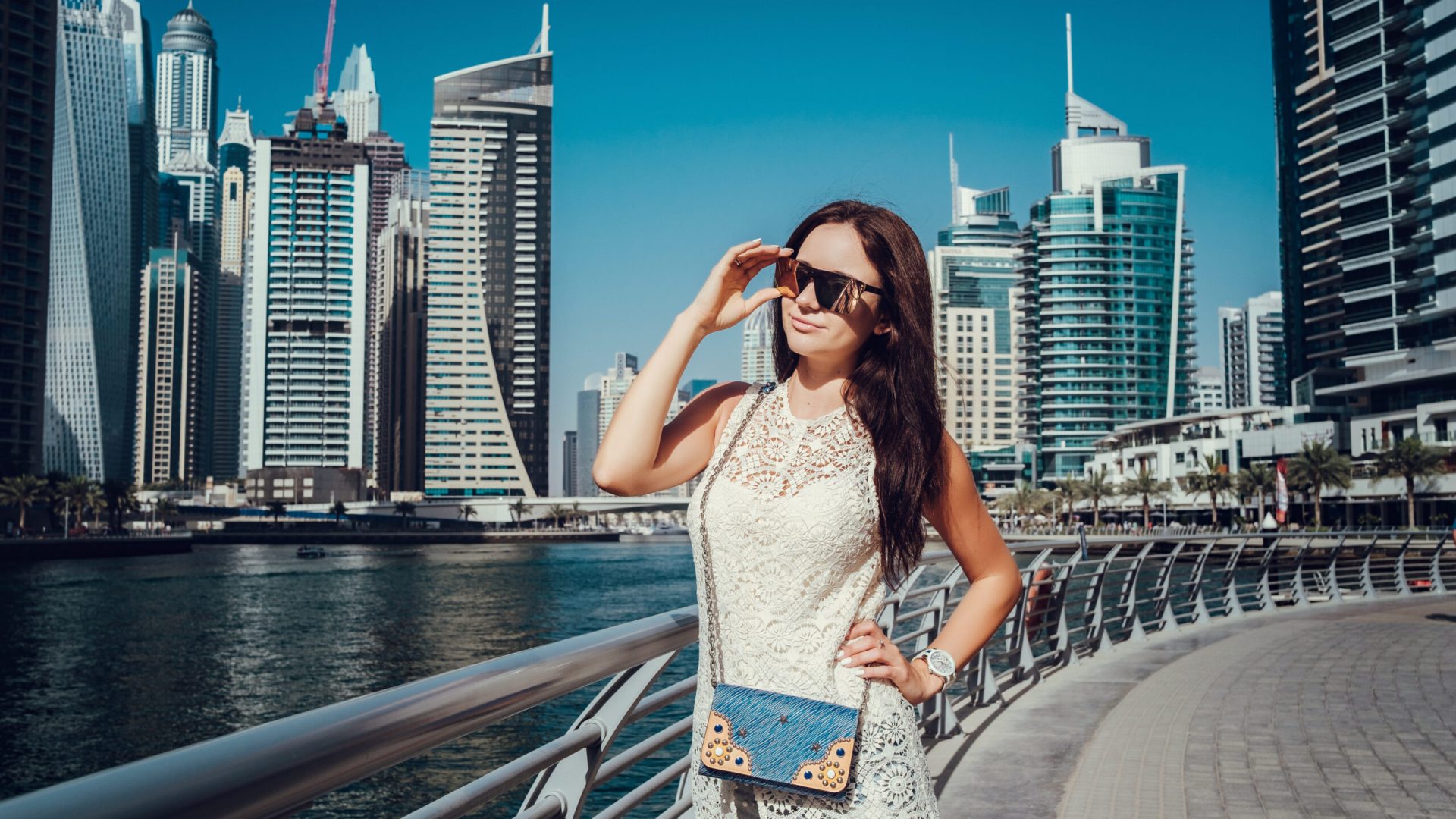 happy-beautiful-unrecognizable-tourist-woman-in-fa-2026-01-11-08-58-47-utc