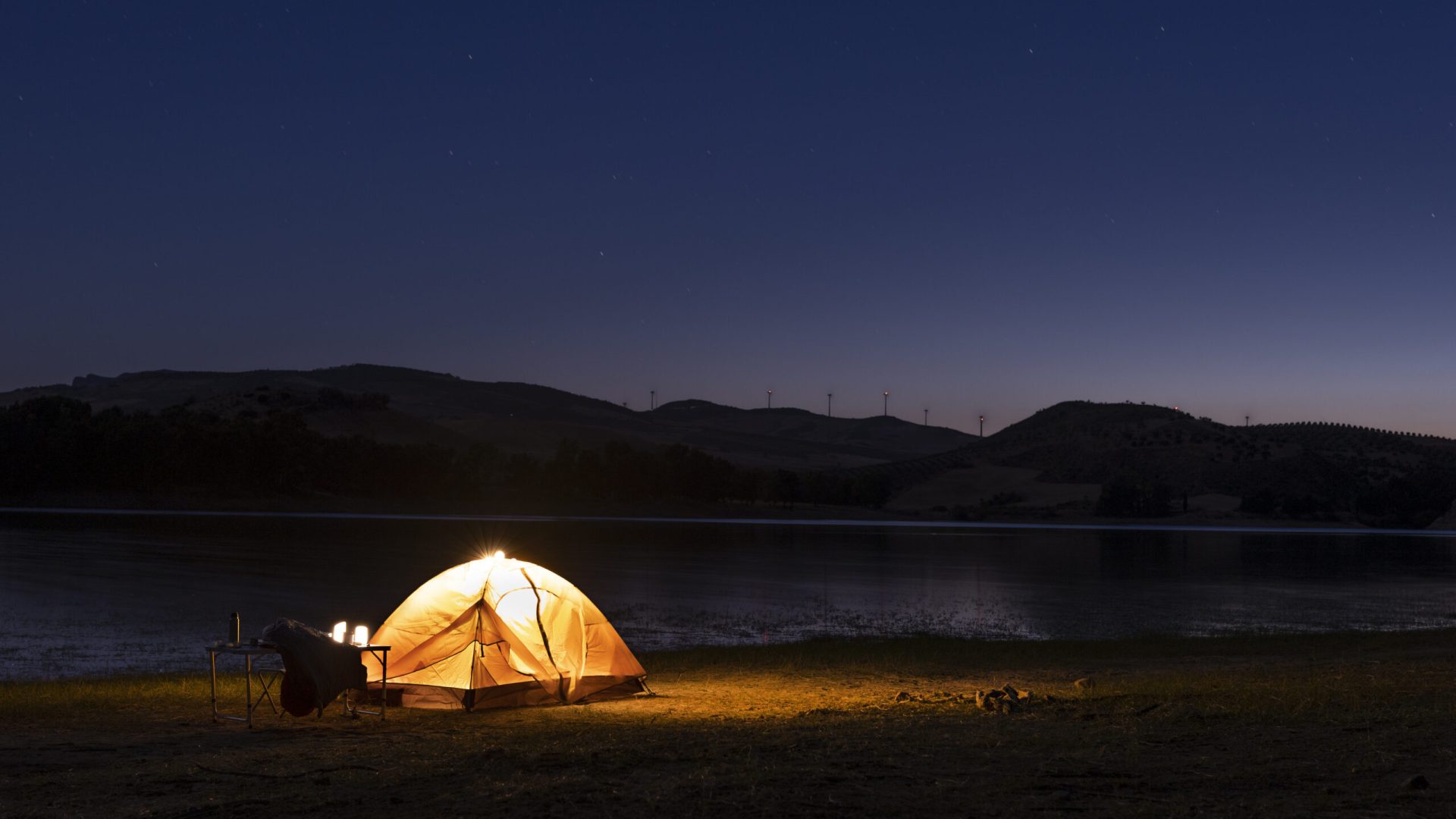lifestyle-people-living-camping