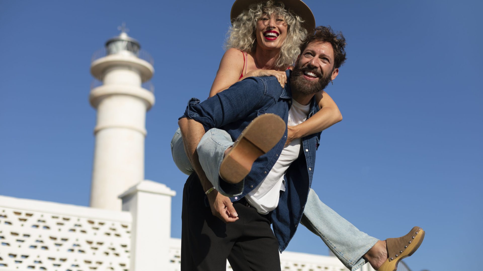 low-angle-couple-lighthouse