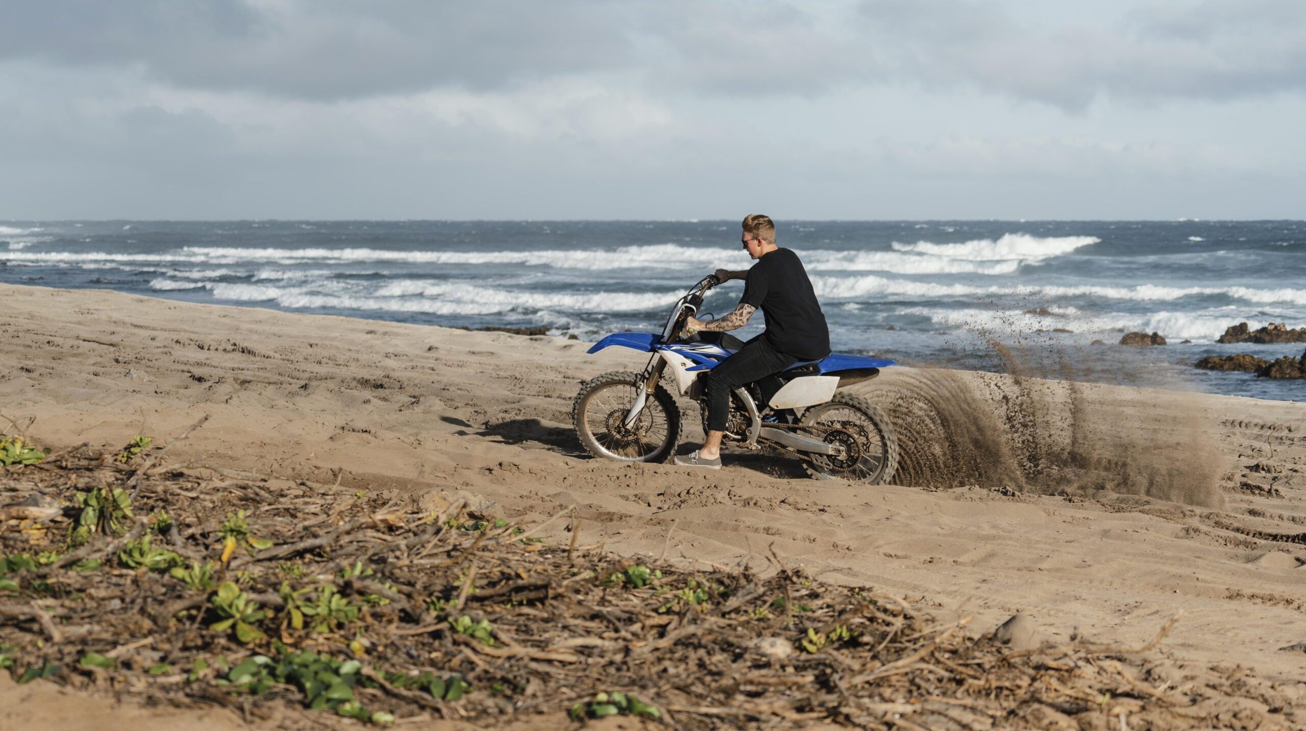 man-with-motorcycle-hawaii (1)