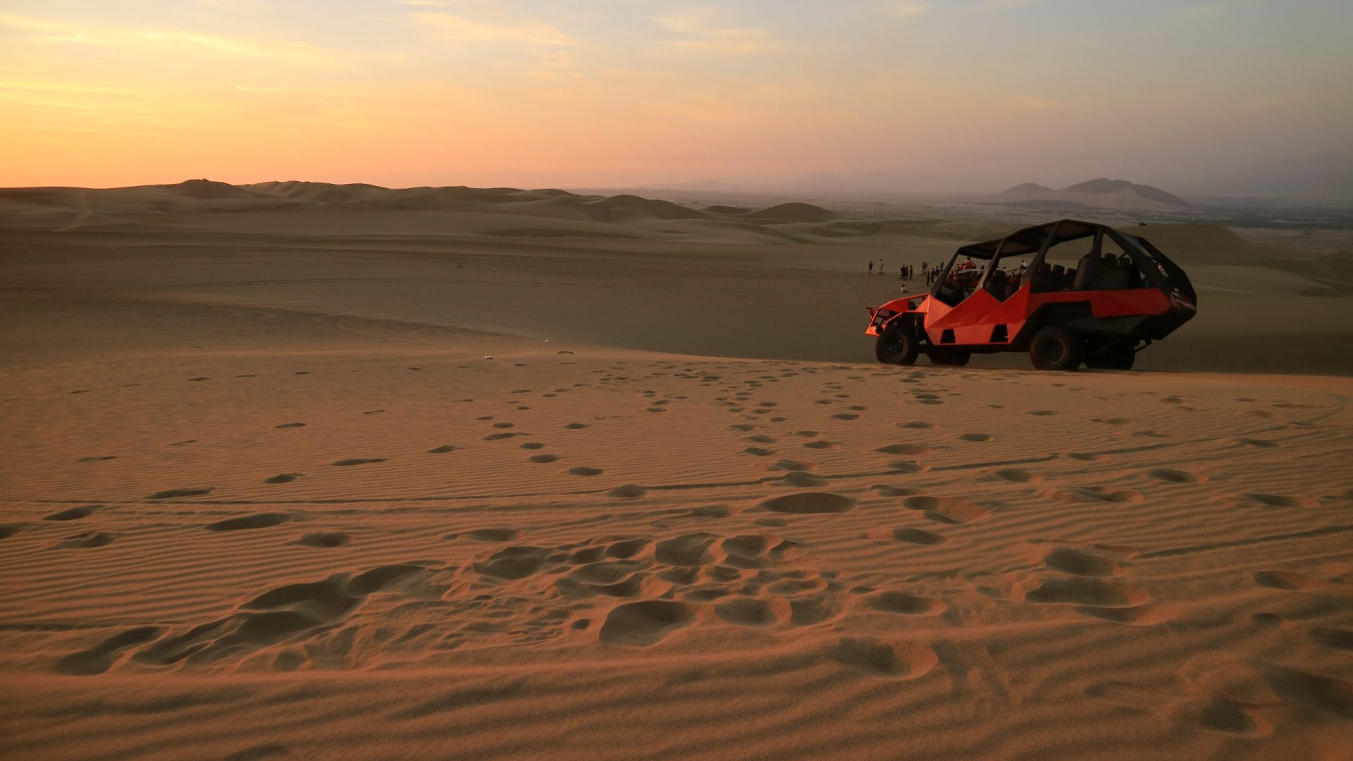 people-enjoy-dune-buggy-riding-huacachina-desert-ica-region-peru-south-america